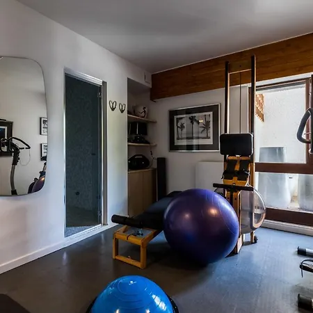 Comoe - Keyweek Swimming Pool Cinema Gym